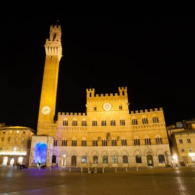 Siena gece görünümü, Toskana, İtalya