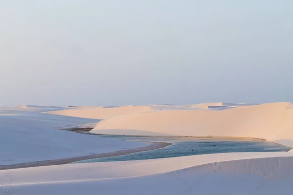 Panorama Dunas Areia Branca Parque Nacional Lencois Maranhenses Brasil Lagoa — Fotografia de Stock