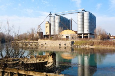 Fabrika, sanayi Arkeoloji terk edilmiş. İtalya