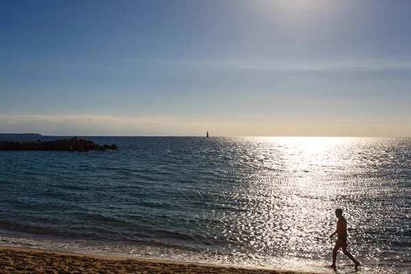 Cannes beach day view, França . — Fotografia de Stock