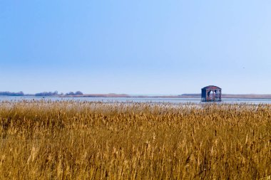 Eski terk edilmiş depo