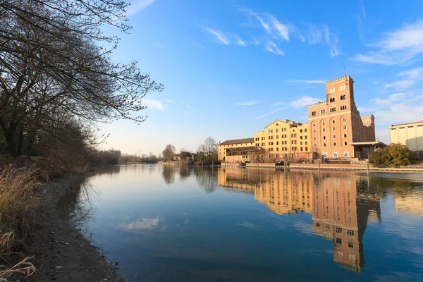 Fabrika, sanayi Arkeoloji terk edilmiş. İtalya