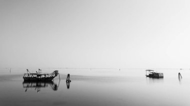 Balıkçı tekneleri Po Nehri Lagoon, İtalya