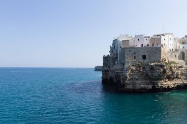 Polignano bir kısrak görüntülemek, Apulia, İtalya