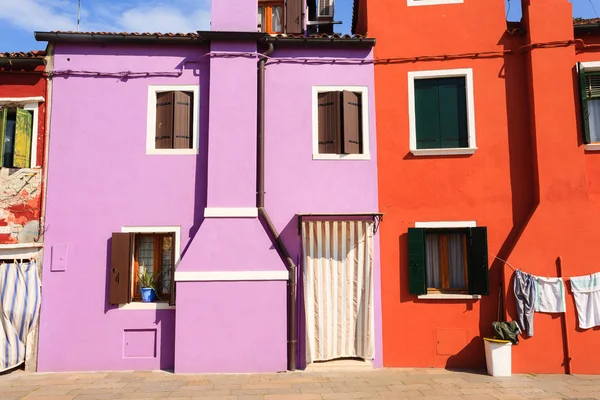 Casas tradicionales de color burano, Venecia — Foto de Stock