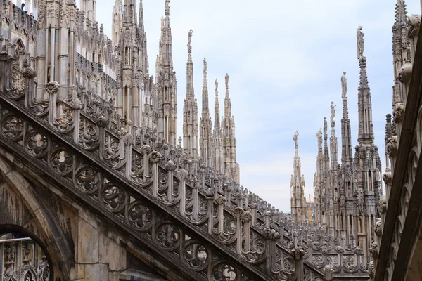 Duomo di Milano, Duomo di Milano, vista. Famoso punto di riferimento italiano — Foto Stock