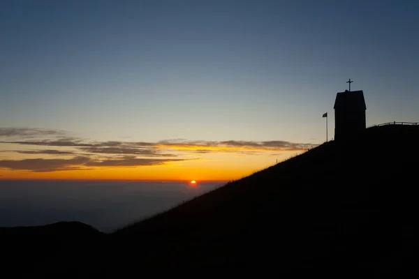 Dawn at the little church, mount Grappa landscape, Italy — ストック写真