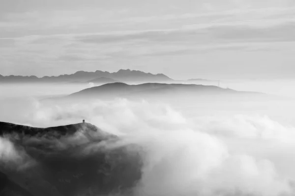 Hegyi táj. Mount Grappa panoráma, Olasz Alpok — Stock Fotó