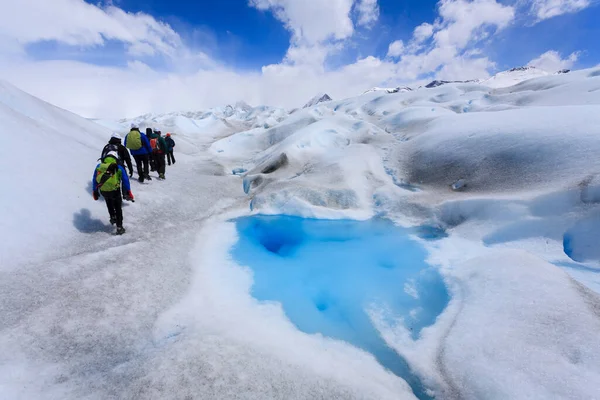 Perito Moreno buzulu Patagonya, Arjantin 'de yürüyoruz. Patagonya manzarası