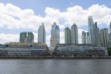 Puerto Madero 'dan modern binalar, Buenos Aires, Arjantin dönüm noktası. Buenos Aires şehir manzarası