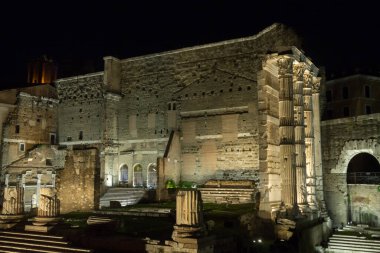 Augustus gece sahnesi forumu, İtalyan simgesi, Roma. Roman manzarası