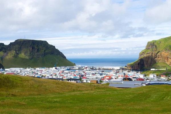 Heimaey Stad Antenn Utsikt Från Eldfell Vulkan Islands Landskap Westmanöarna — Stockfoto