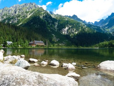 Lake Popradske pleso Tatras dağlarda.