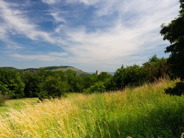 Yetim Kalesi - Palava ve Devin 'de romantik harabe Pavlov Hills' in en yüksek dağı, Çek Cumhuriyeti, yürüyüş tatili