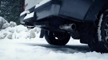 Kamyon karlı manzara geçmiş hareket