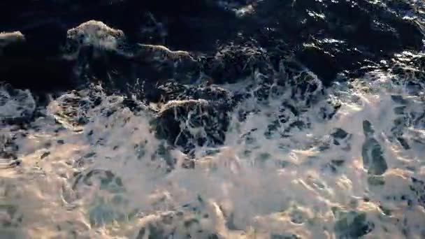 Tekne yan tarafa batımını — Stok video