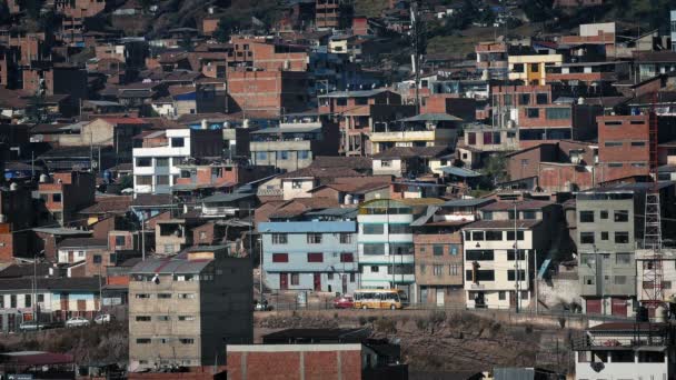 Zona residencial en país en desarrollo en día soleado — Vídeos de Stock