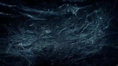 Karanlık dönen nehir yüzey