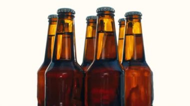 Bira şişeleri döndürme