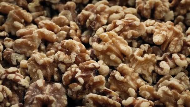 Vlašské ořechy pomalu rotující — Stock video