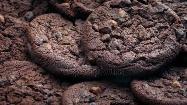 Lahodné Dvojité Čokoládové Cookies Otáčel Pomalu — Stock video
