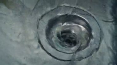 Sarı madde lavabo yıkama