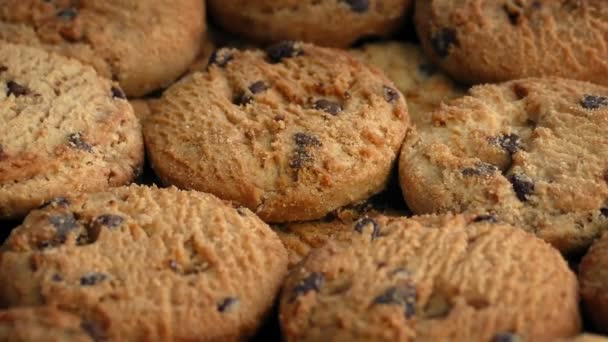 Choc Chip Cookies Rotativos — Vídeo de Stock
