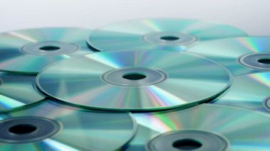 CD'leri dönen kazık