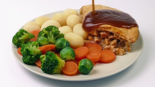 鸡肉馅饼 马铃薯和蔬菜的汤汁 — 图库视频影像