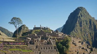 Machu Picchu antik kent kalıntıları güneşte