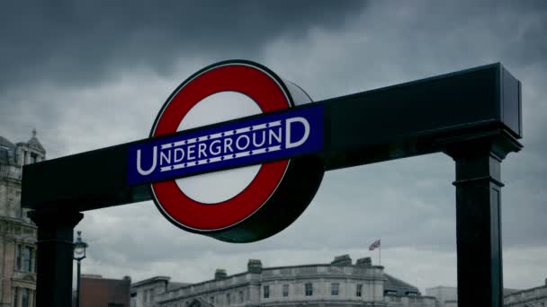 Londen Ondergrondse Metro Teken — Stockvideo