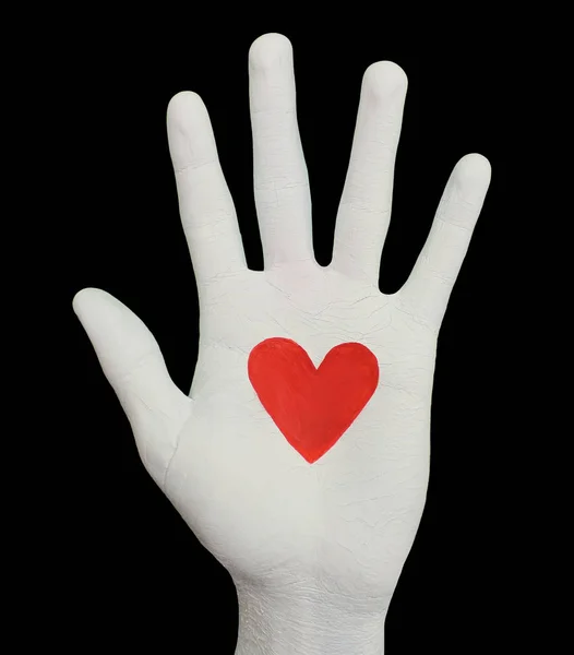 Kalp boyalı avucunun içinde