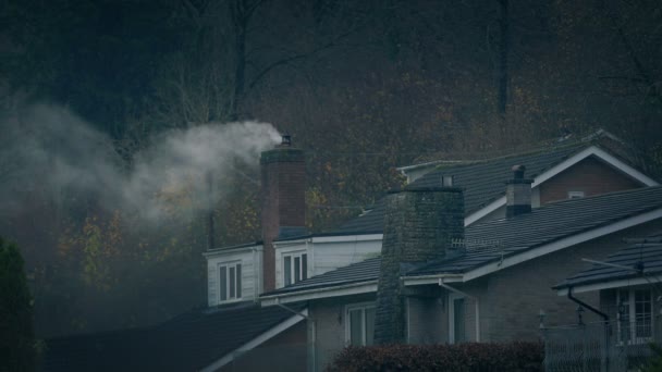 Casas País Con Chimenea Fumar — Vídeos de Stock