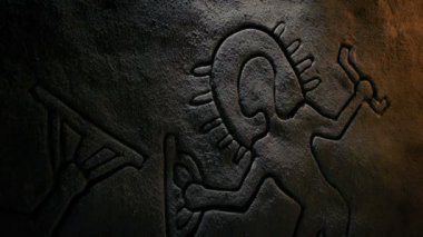 Antik Astronot Mağara Kayası Oymacılığı