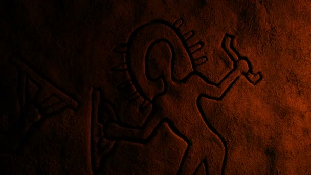 火光中的远古外星人雕刻 — 图库视频影像