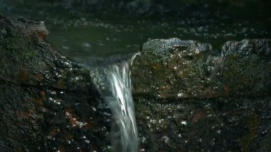 Bahçe Suyu Özellikleri Paslı Eski Yalak