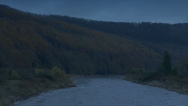 River Valley Noite Outono — Vídeo de Stock