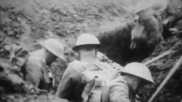 Dünya Savaşı Siper Savaş Montajı — Stok video