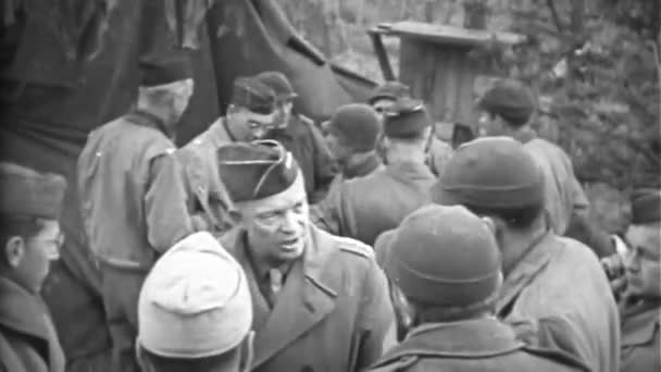 第二次世界大戦 アイゼンハワーが部隊と話す — ストック動画