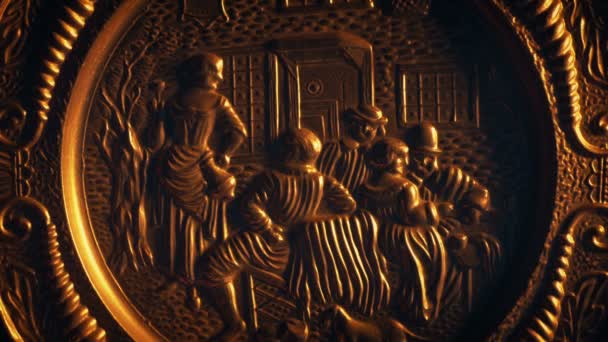 Gold Antique Lit Showing Historic People Shots — Stock Video