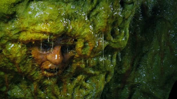 Homem Cocooned Slimy Alien Nest — Vídeo de Stock