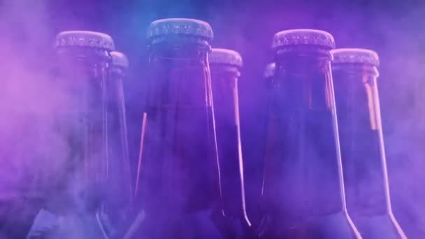 Bouteilles Bière Réfrigérées Dans Vapeur Glacée Fête — Video