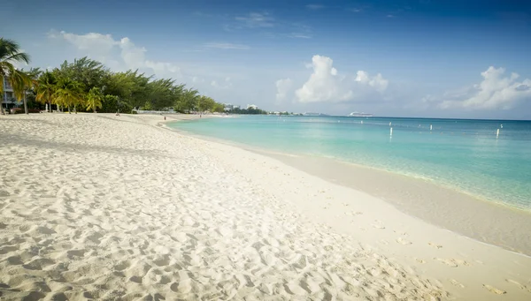 Seven Miles Bean na ilha de Grand Cayman — Fotografia de Stock