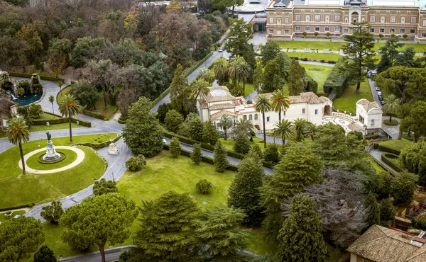 Panorama van de Vaticaanse tuinen, Rome, Italië — Stockfoto