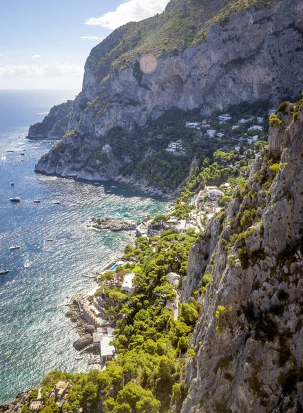 Pohled na Marina Piccola na ostrově Capri, Itálie — Stock fotografie