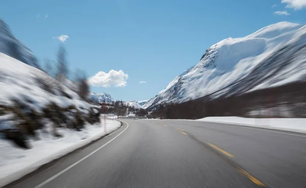Mountain road at high speed — Stock Photo, Image