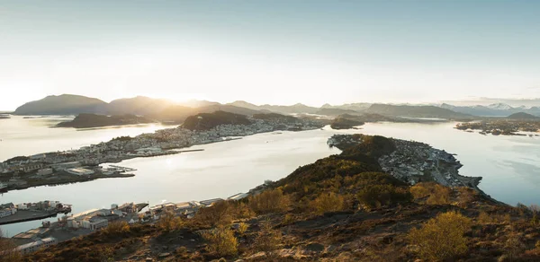 Alta Lufthavn skyline bij zonsopgang, Noorwegen — Stockfoto