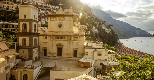 Old church in Positano town on Amalfi coast, Campania, Italy — Stock Photo, Image