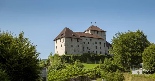 Średniowieczny zamek w Bludenz, Austria — Zdjęcie stockowe