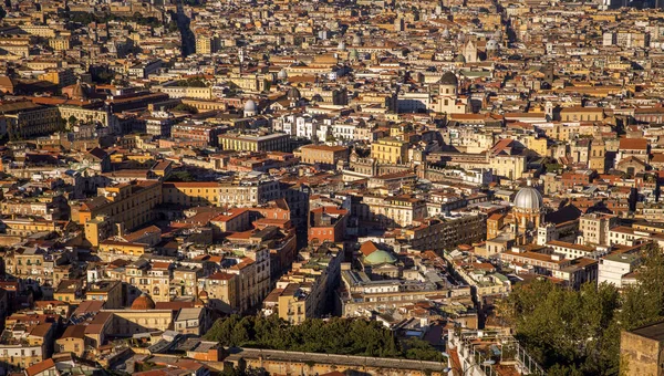 Panorama del casco antiguo de Nápoles, Italia —  Fotos de Stock